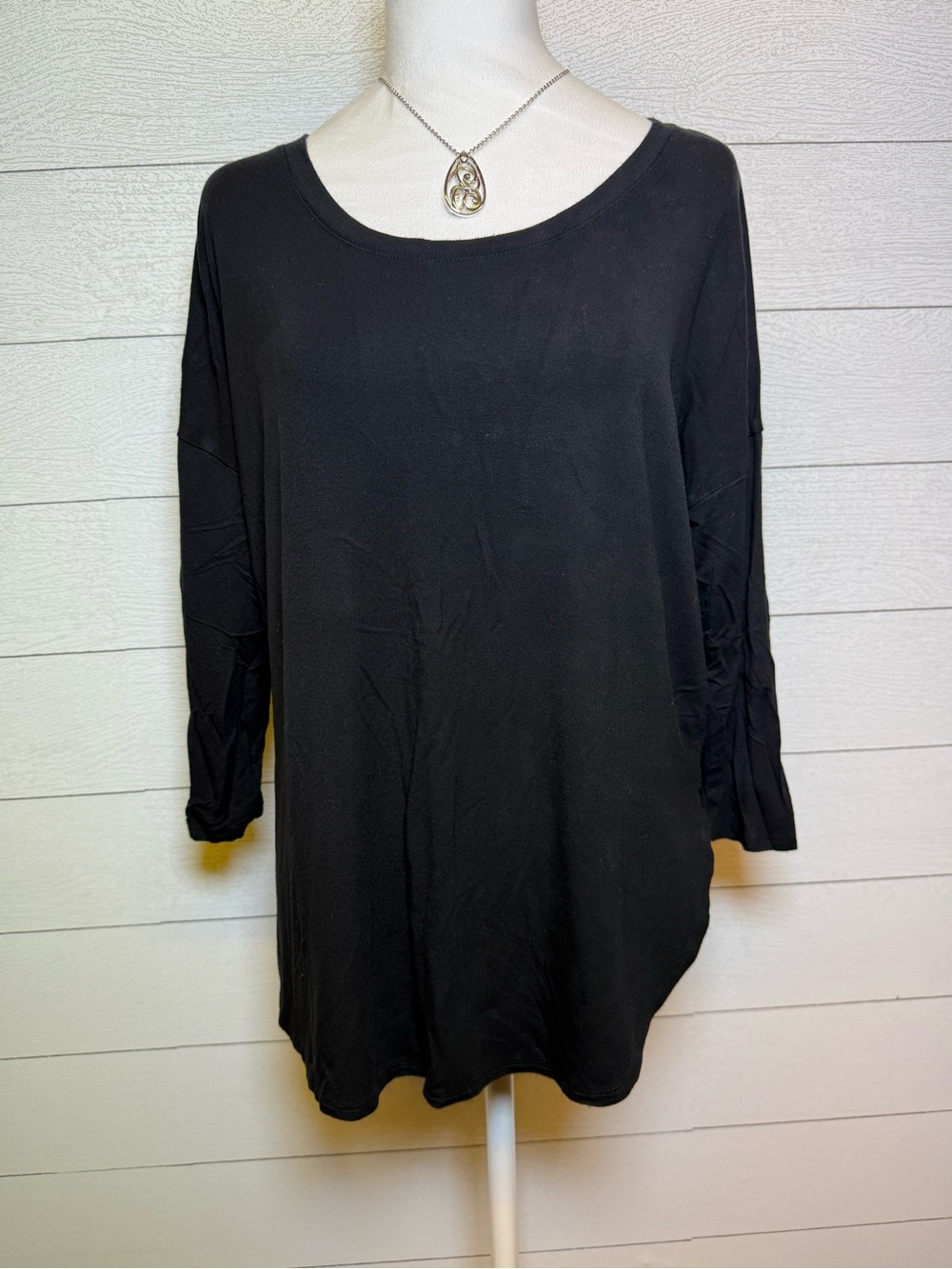 Aritzia Babaton Black Long Sleeve Scoop Neck Top Women’s Size Medium